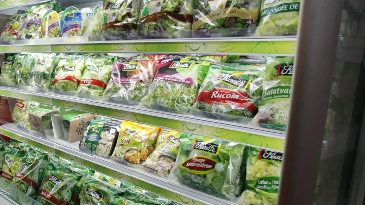 Cette salade en sachet Carrefour peut vous provoquer fièvre et diarrhées: ne la mangez pas