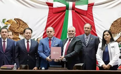 Destaca gobernador inversión de 31 mmdp en obras