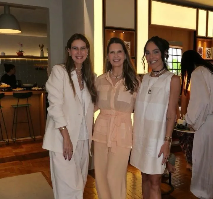 Carolina Neves e Ciccy Halpern lançam coleção Rosas Gloriosas em Vitória
