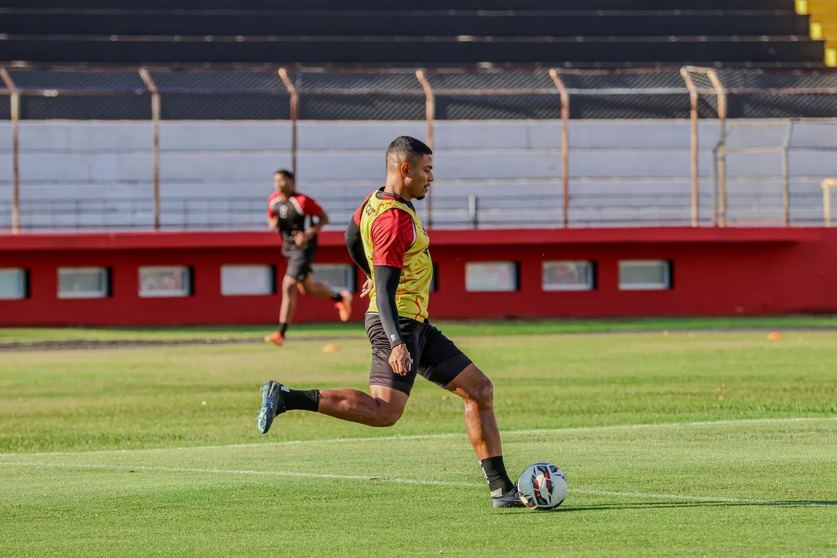 Ericson tem lesão muscular e desfalca Botafogo-SP contra São Bernardo