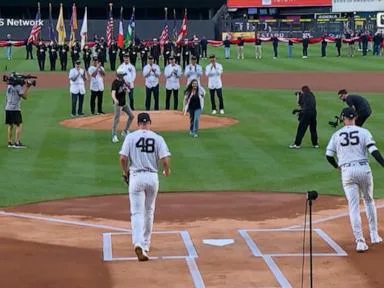 WATCH: Yankees, Mets honor 9/11 with ceremonial first pitches