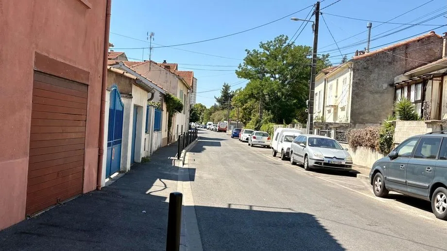 "Ça pourrait être notre sœur, notre fille" : au Chemin Bas d'Avignon, à Nîmes, l'émotion après la mort de Sonia Bellina