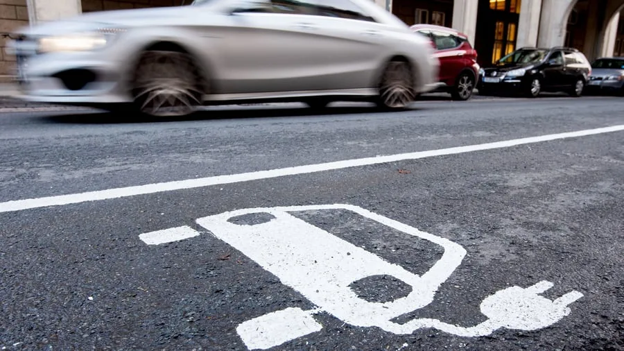 Elektromobilität: Verbraucherzentralen für Kaufanreize für günstige E-Autos
