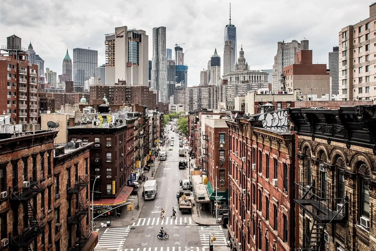 Nueva York debate la implementación de un impuesto a las segundas viviendas de lujo