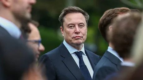 Musk blames ‘oligarchs’ for Starlink’s delays in India