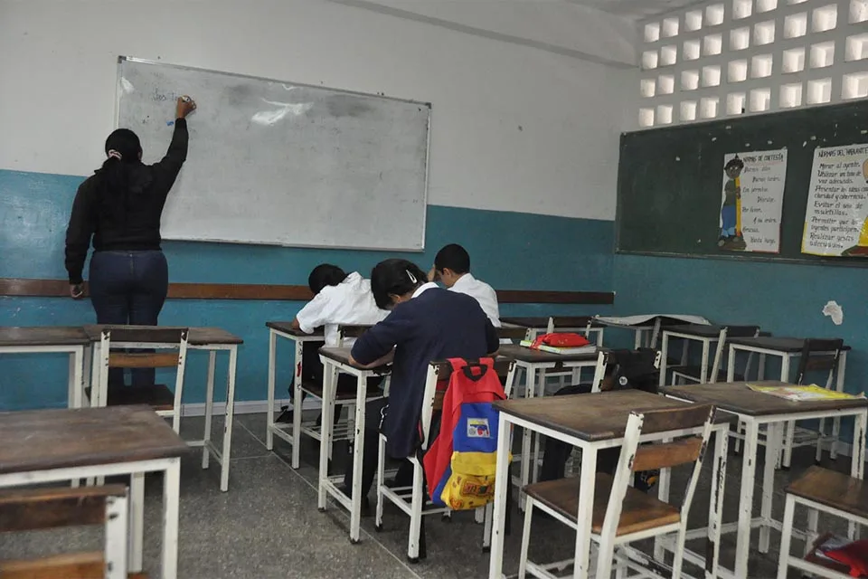 Luisa Pernalete: «Docentes venezolanos pasan las vacaciones en busca de ingresos extras»