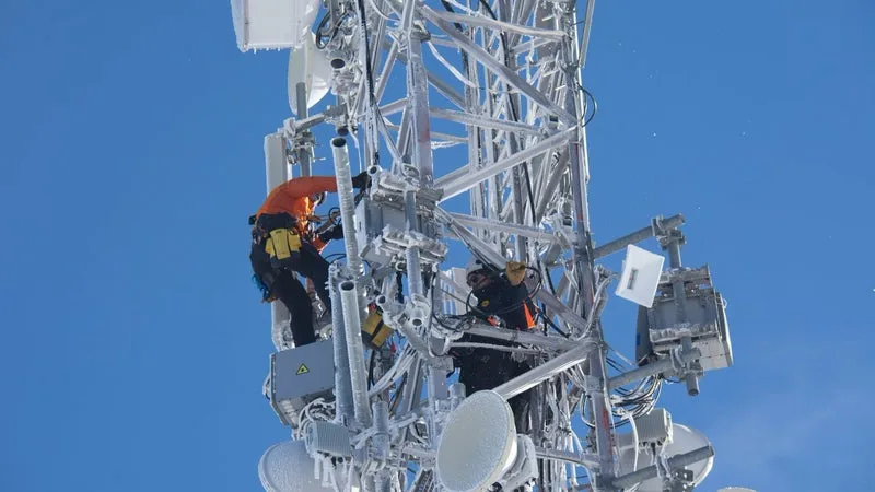 Une décision qui pourrait provoquer plus de 350 milliards d'euros "de pertes économiques" sur cinq ans: une quinzaine de patrons européens des télécoms s'opposent au bannissement des équipements chinois