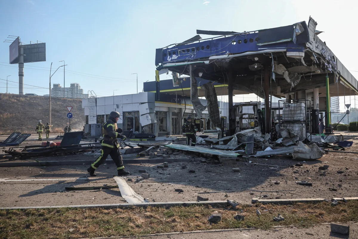 Rusia atacó con drones una gasolinera en Kiev: al menos dos personas murieron y cuatro resultaron heridas