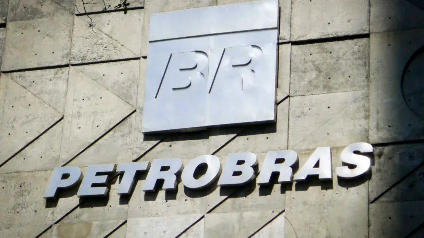 Plano de Flávio não menciona Petrobras, e Lula cita estatal 11 vezes
