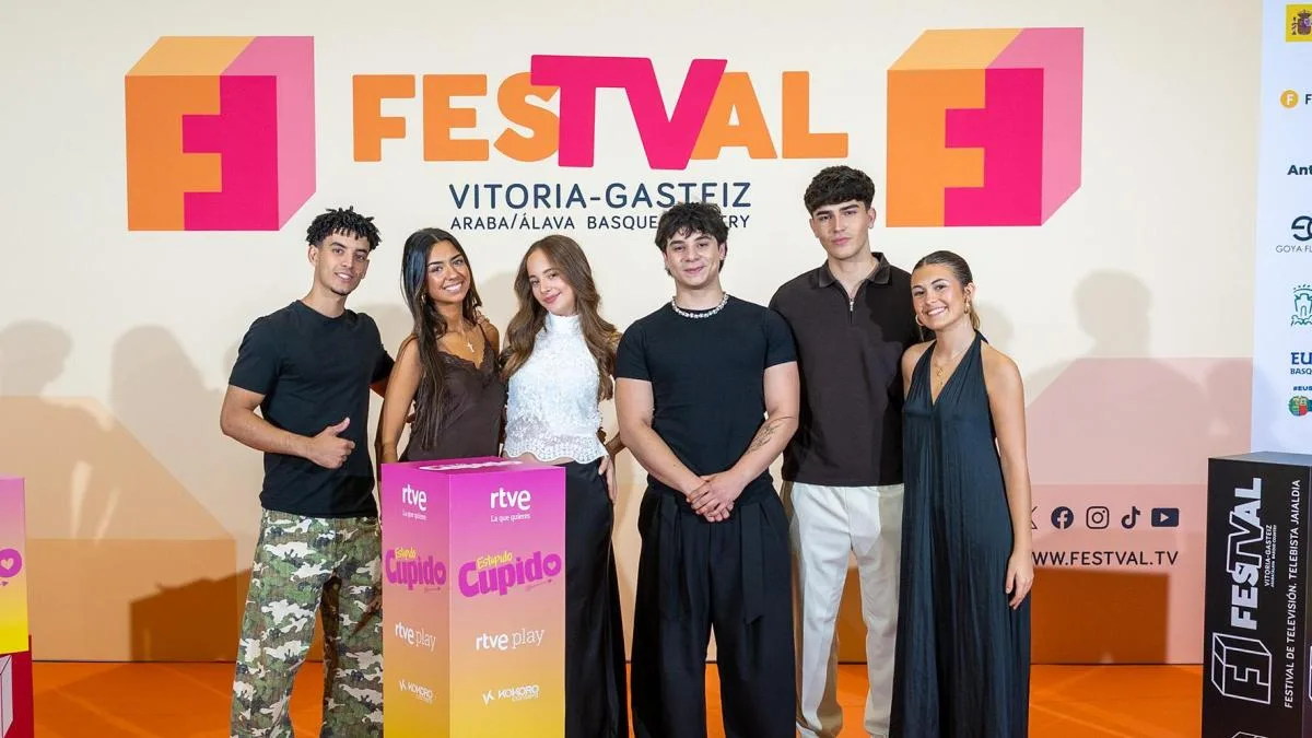 RTVE apuesta por el formato vertical con la impro-serie juvenil ‘Estúpido Cupido’
