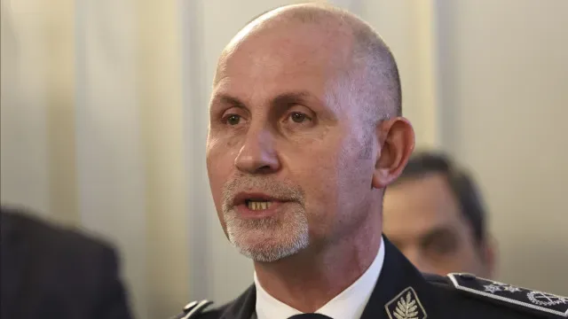 "Problema não são os polícias que mandamos para Lisboa. São os que saem"