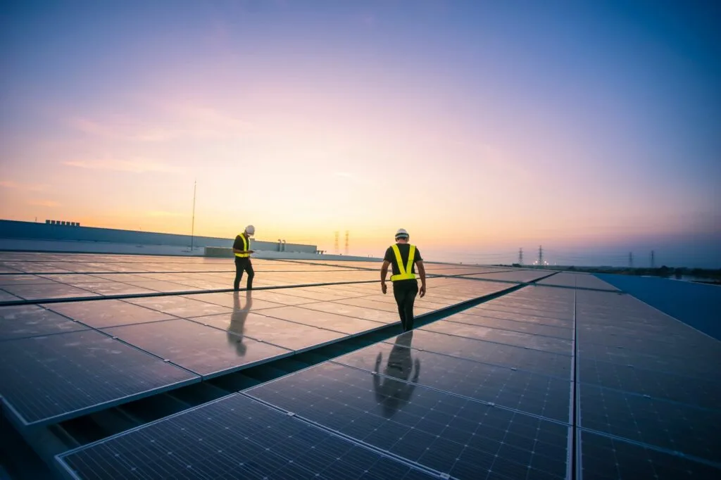 Energia solar supera pela primeira vez carvão em capacidade instalada na China