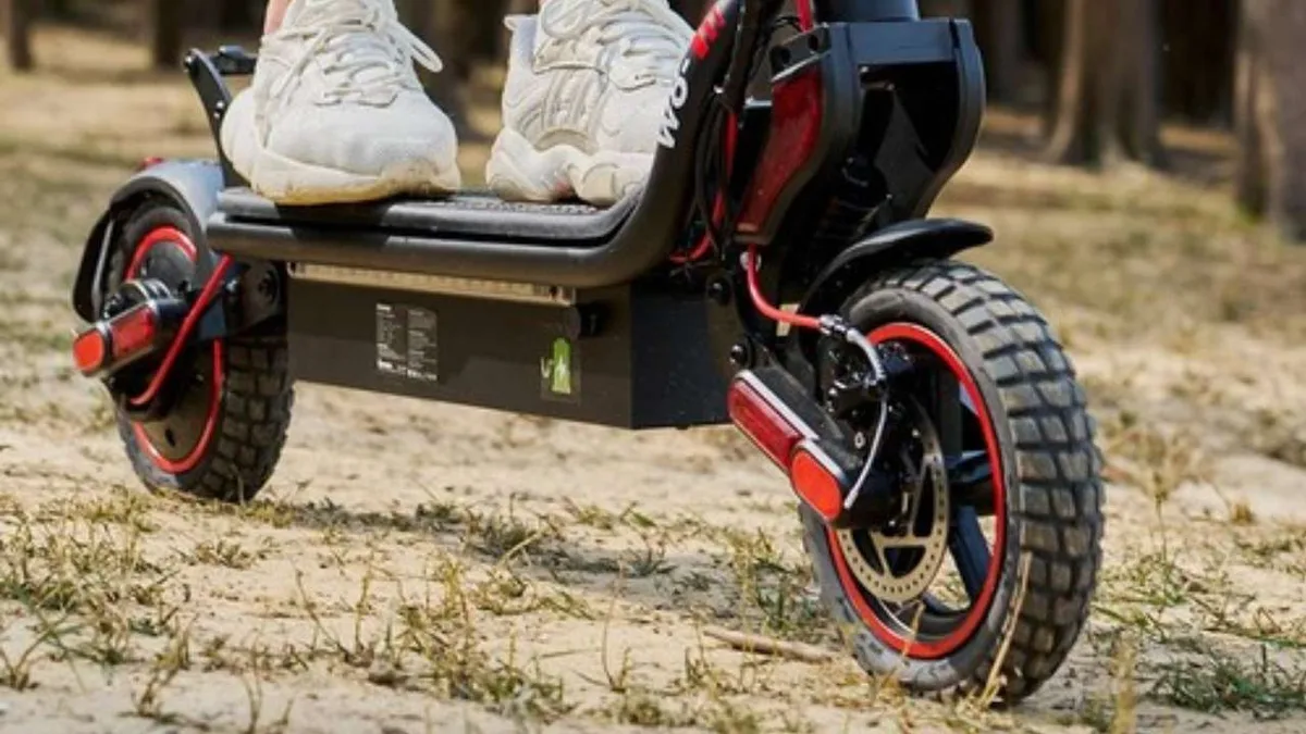 Moteur 750 W, autonomie de 45 km et pneus tout-terrain : la trottinette iScooter W8 est bradée sur AliExpress