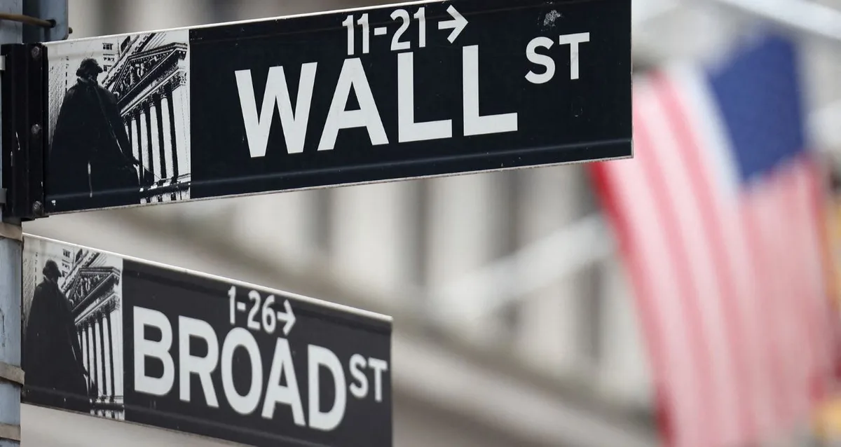 Wall Street fecha em tom misto com inflação em linha com o esperado e ações de IA; S&P 500 volta a se aproximar de recorde