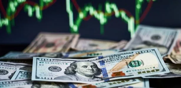 Dólar vai a R$ 5,17 e Bolsa cai 2% após pesquisa eleitoral e JPMorgan