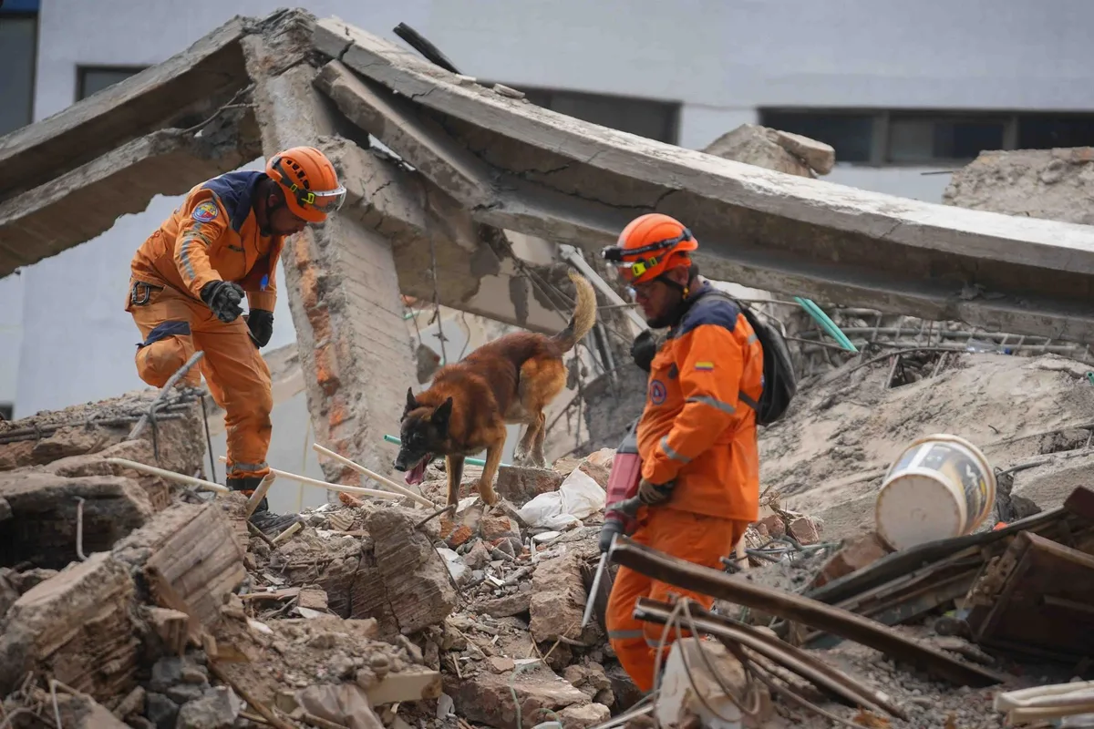 Ascienden a 312 los muertos por el terremoto en Colombia