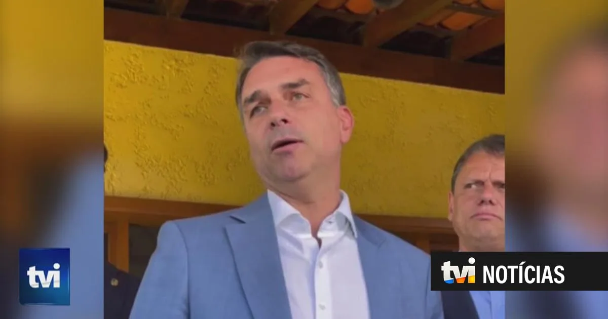 Flávio Bolsonaro muda de posição sobre o fim da semana de seis dias de trabalho