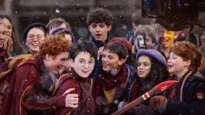 Diretora de ‘Black Mirror’ recusa série de Harry Potter e critica financiamento de transfobia