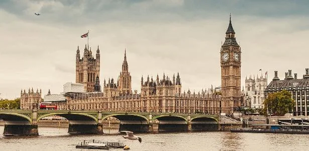 Juros de títulos britânicos de 10 anos alcançam maior nível desde 2007