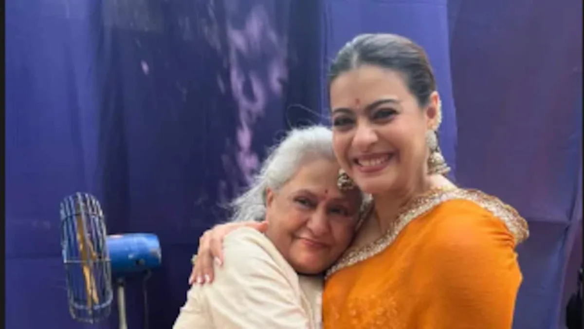 Jaya Bachchan Hugs Kajol At Durga Puja Pandal. Nysa, Yug Join Celebrations
