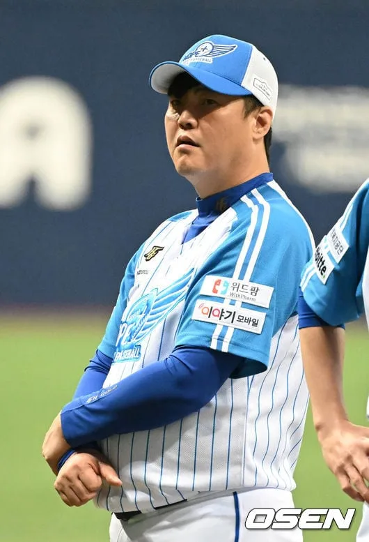 '20억 빚에 3억대 사기까지' 삼성 왕조 주역 안지만, 법원서 징역 1년 8개월