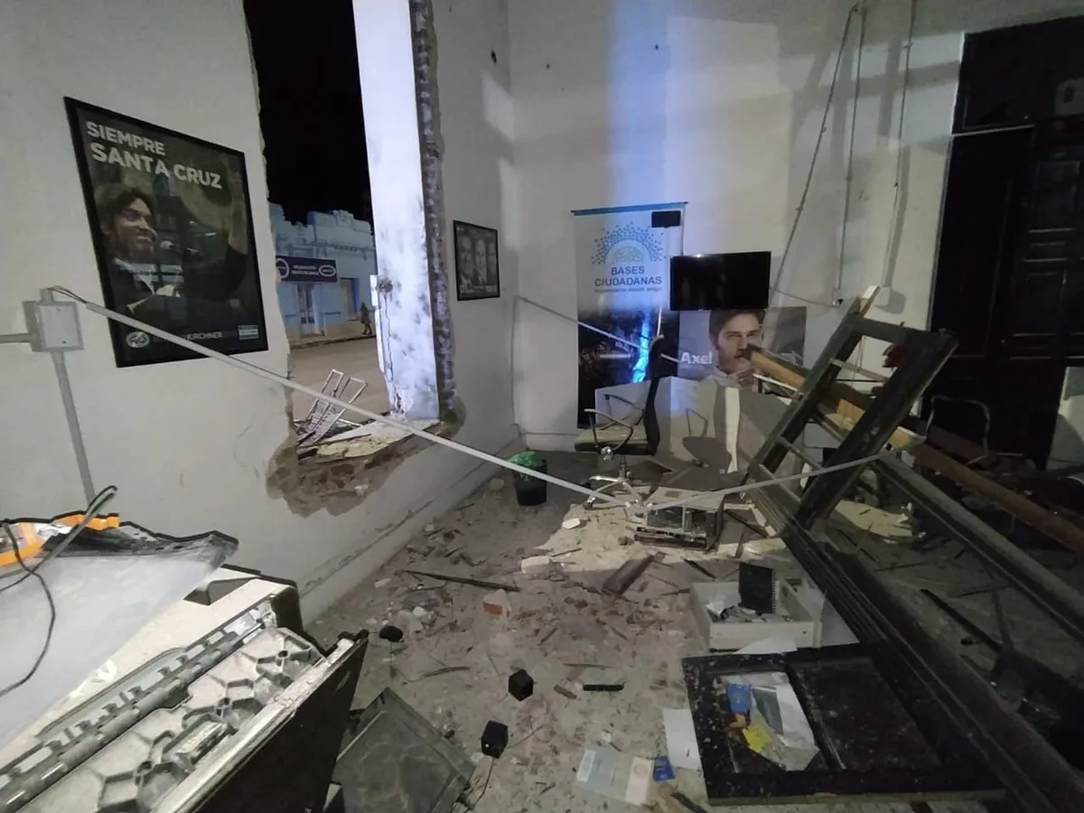 Condenaron a seis años de prisión al hombre que estalló una bomba frente a un local de La Cámpora