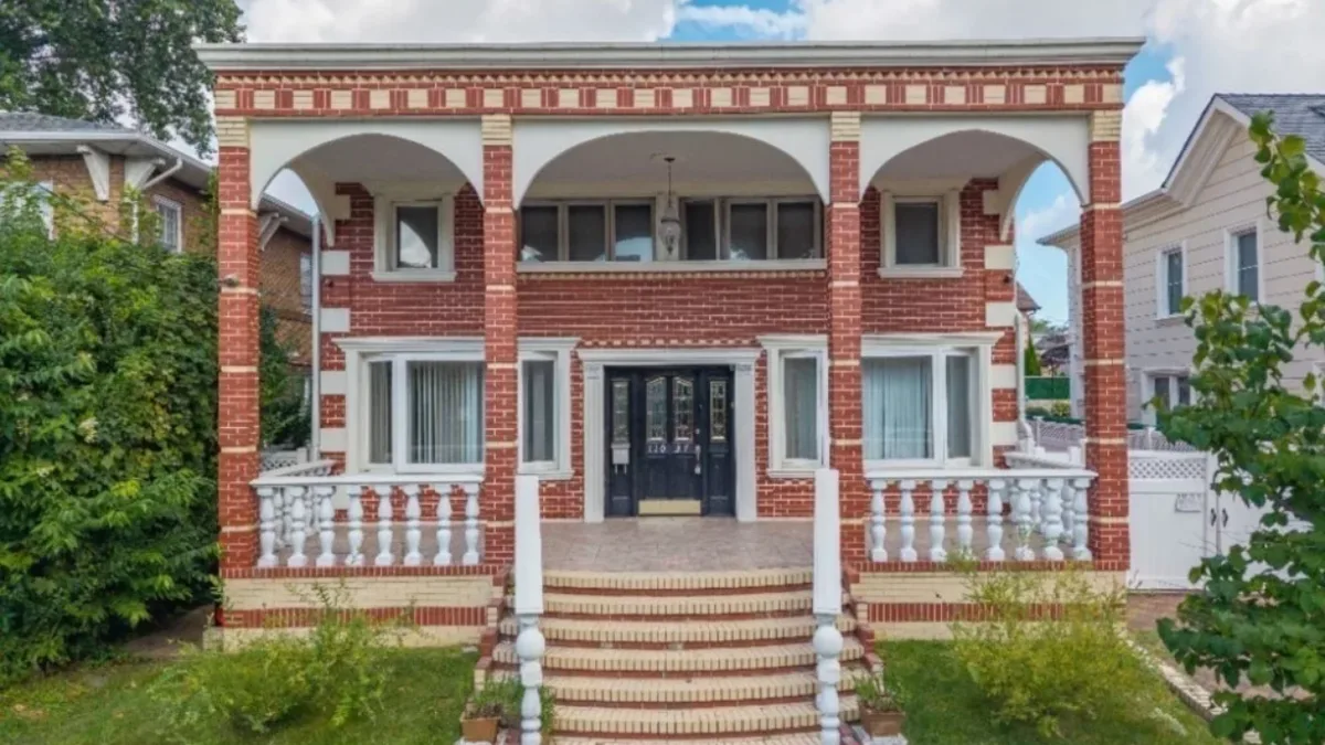 Queens home bought for $850,000 heads to federal auction from $900,000