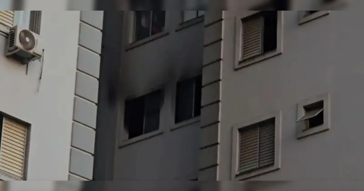Mãe e filha são resgatadas de apartamento em chamas em Londrina