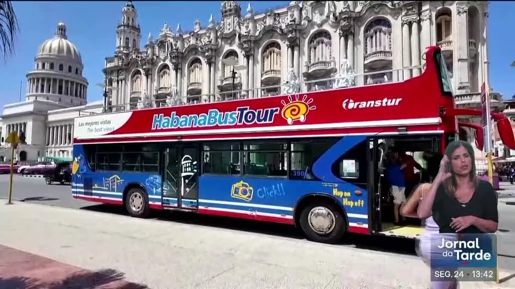 Turismo em Cuba caiu quase 50% em 2026