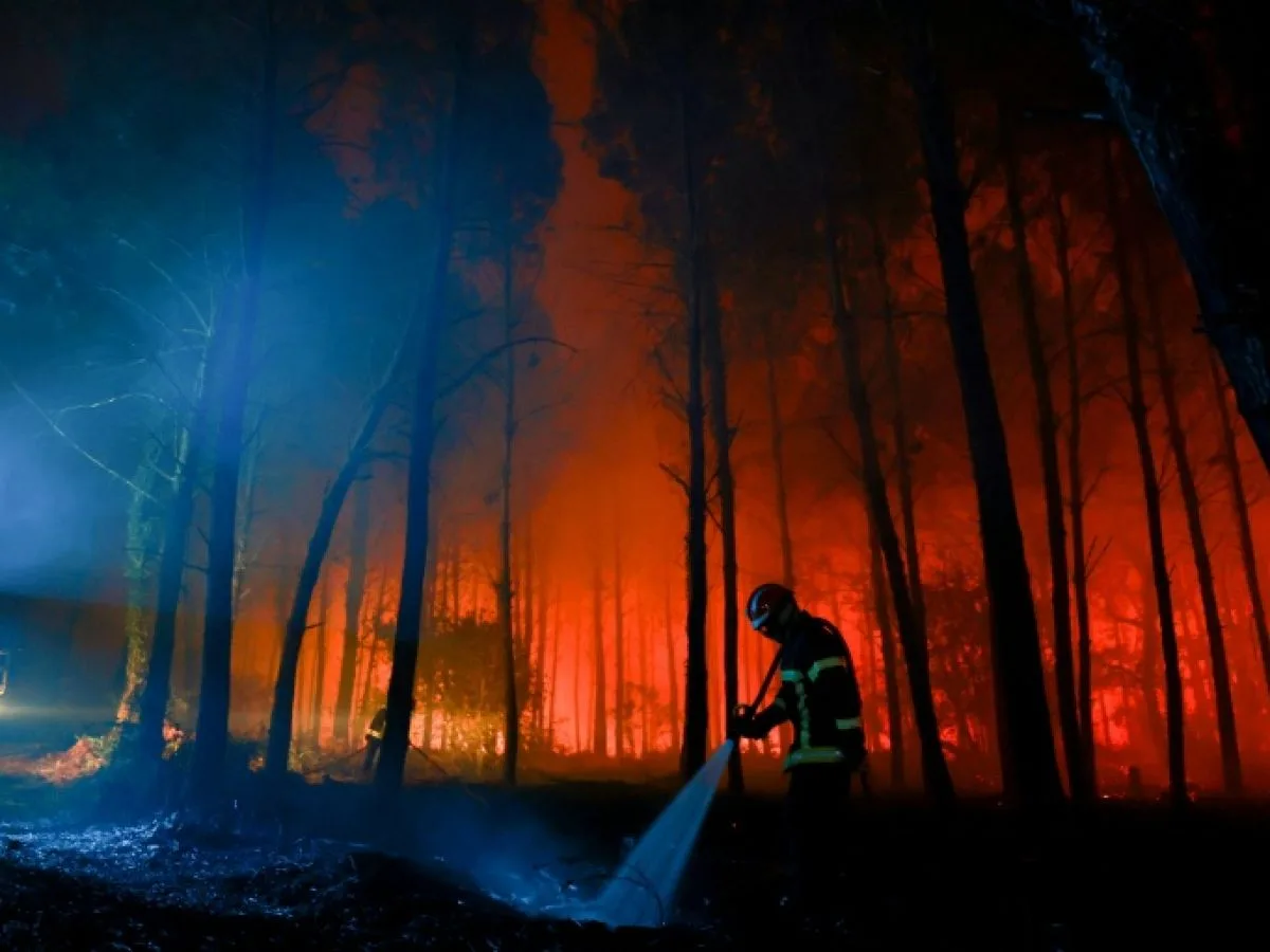 Incendie dans les Landes : 1.100 hectares parcourus