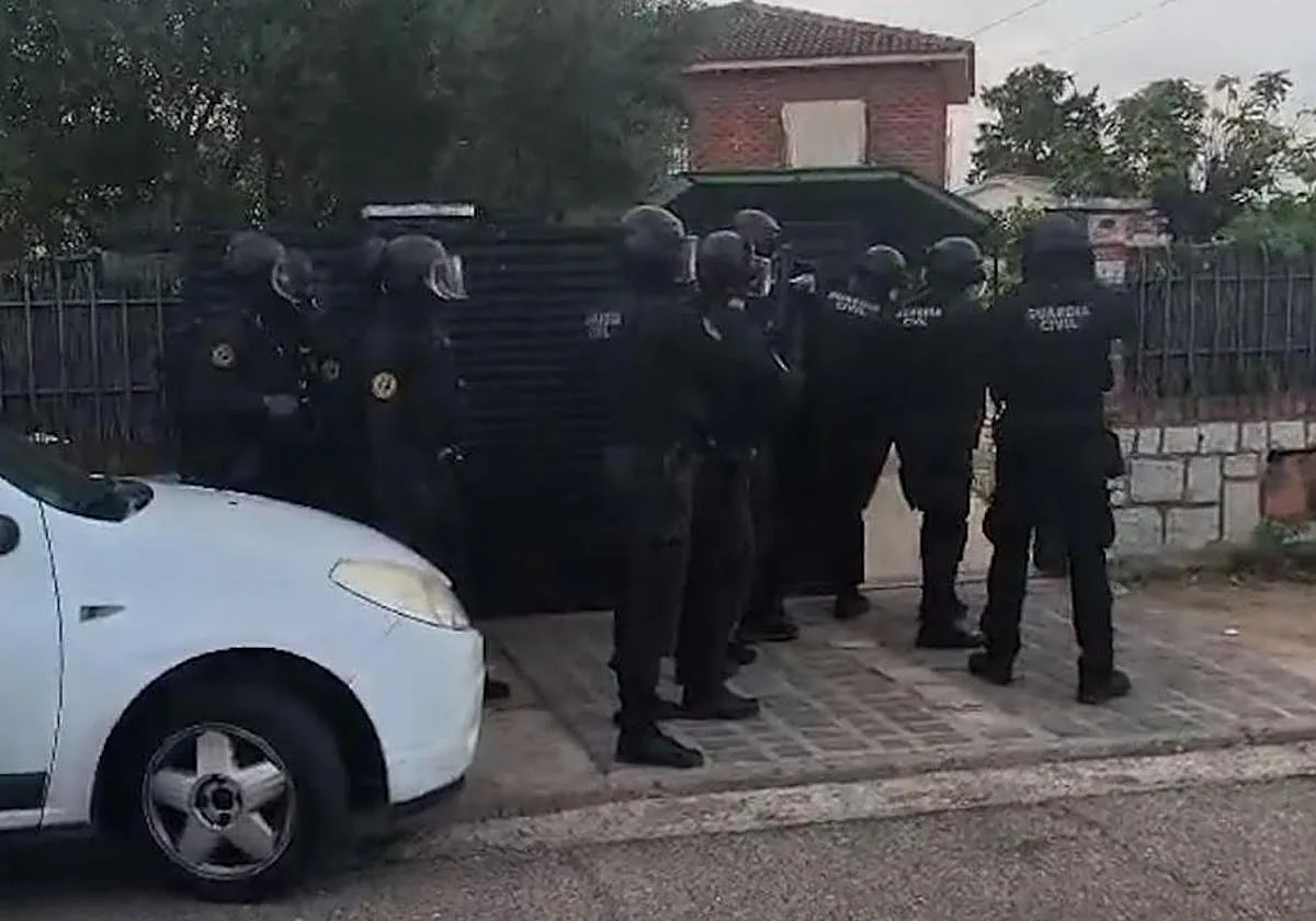 Detenido por quemar la casa de dos personas que previamente habían robado en su domicilio