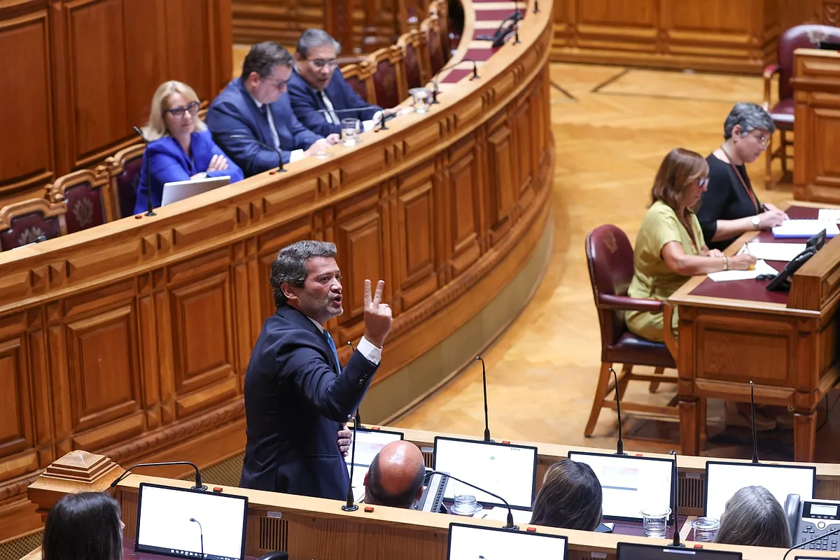 PS acusa Ventura de “fugir da PJ”, líder do Chega associa socialistas à corrupção