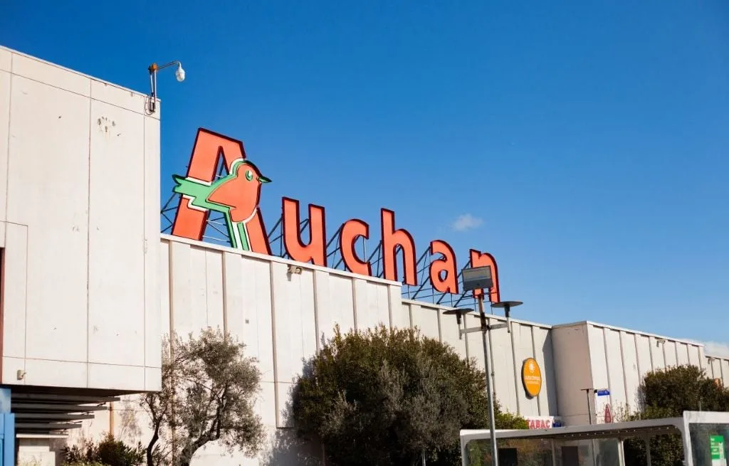 Grande distribution : Où se trouvent les 17 supermarchés Auchan sur le point d’être cédés à Lidl ?