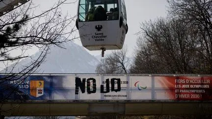 "On manque d'eau, on sèche, on crame" : des associations et élus appellent "à arrêter" le projet des JO des Alpes 2030