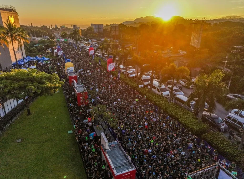 San Salvador reunió a más de 15 mil personas de 24 nacionalidades en una carrera familiar
