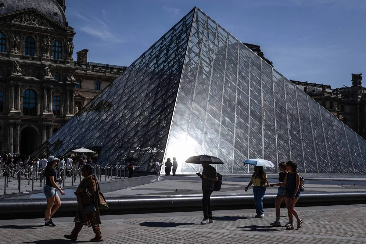 Museus da França estão sob intenso escrutínio após onda de invasões e furtos