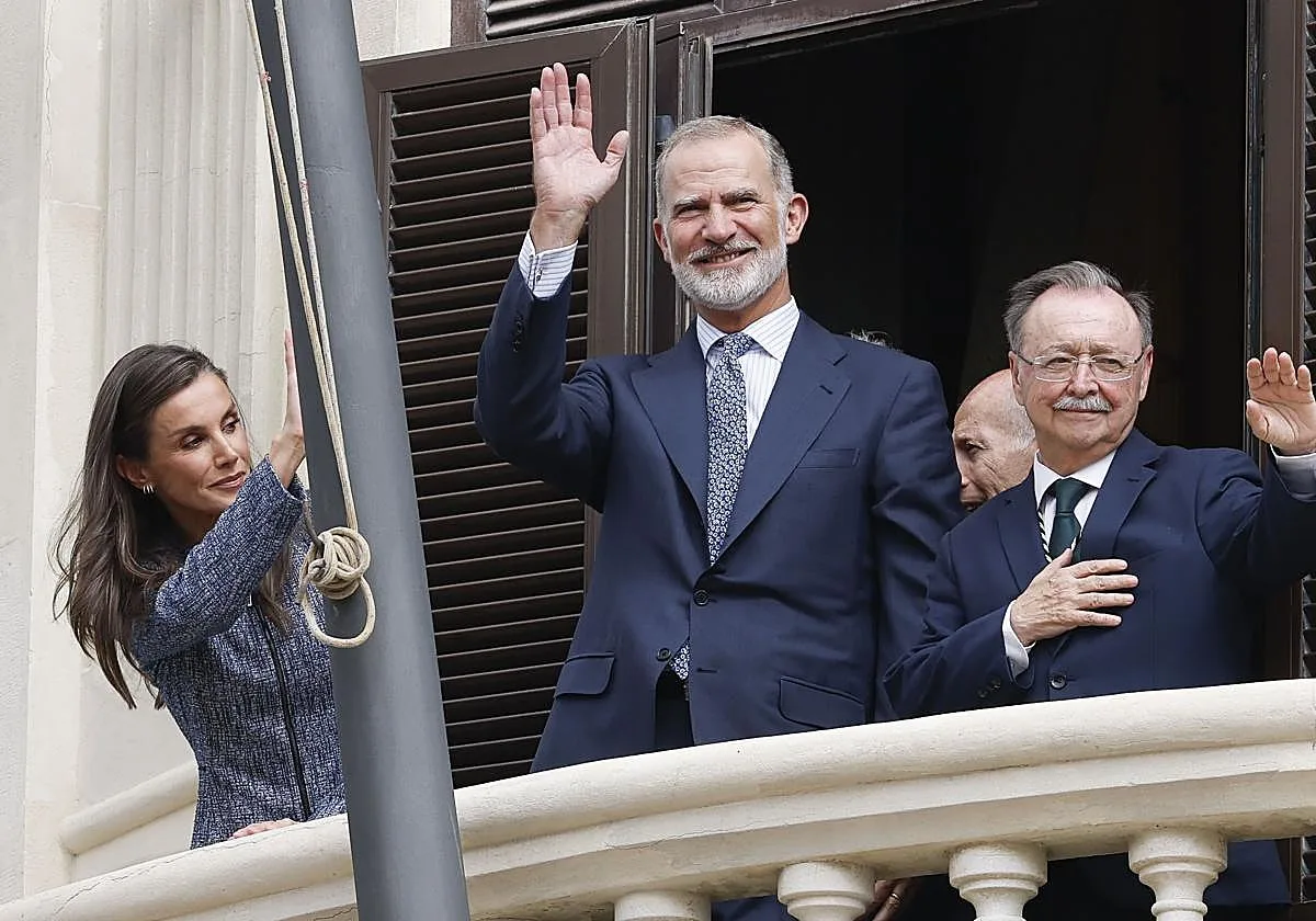 Vivas denuncia ante los Reyes «la mayor crisis de seguridad de la democracia»