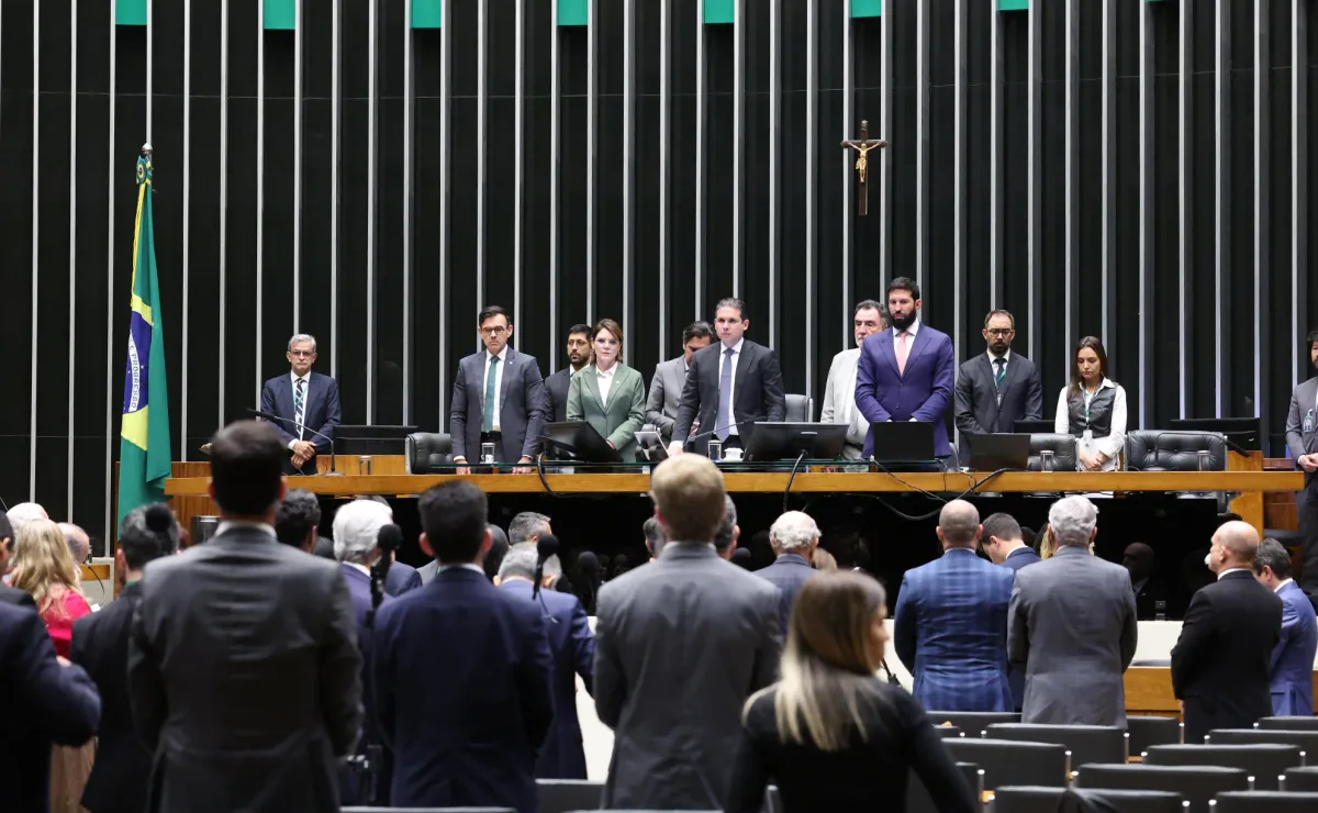 Você se lembra em quem votou para deputado ou senador na última eleição?