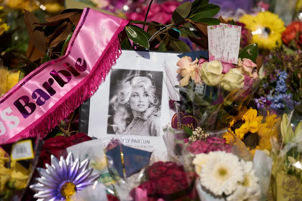Dolly Parton streams skyrocket after her death, up 2,109% in the US and 1,280% globally