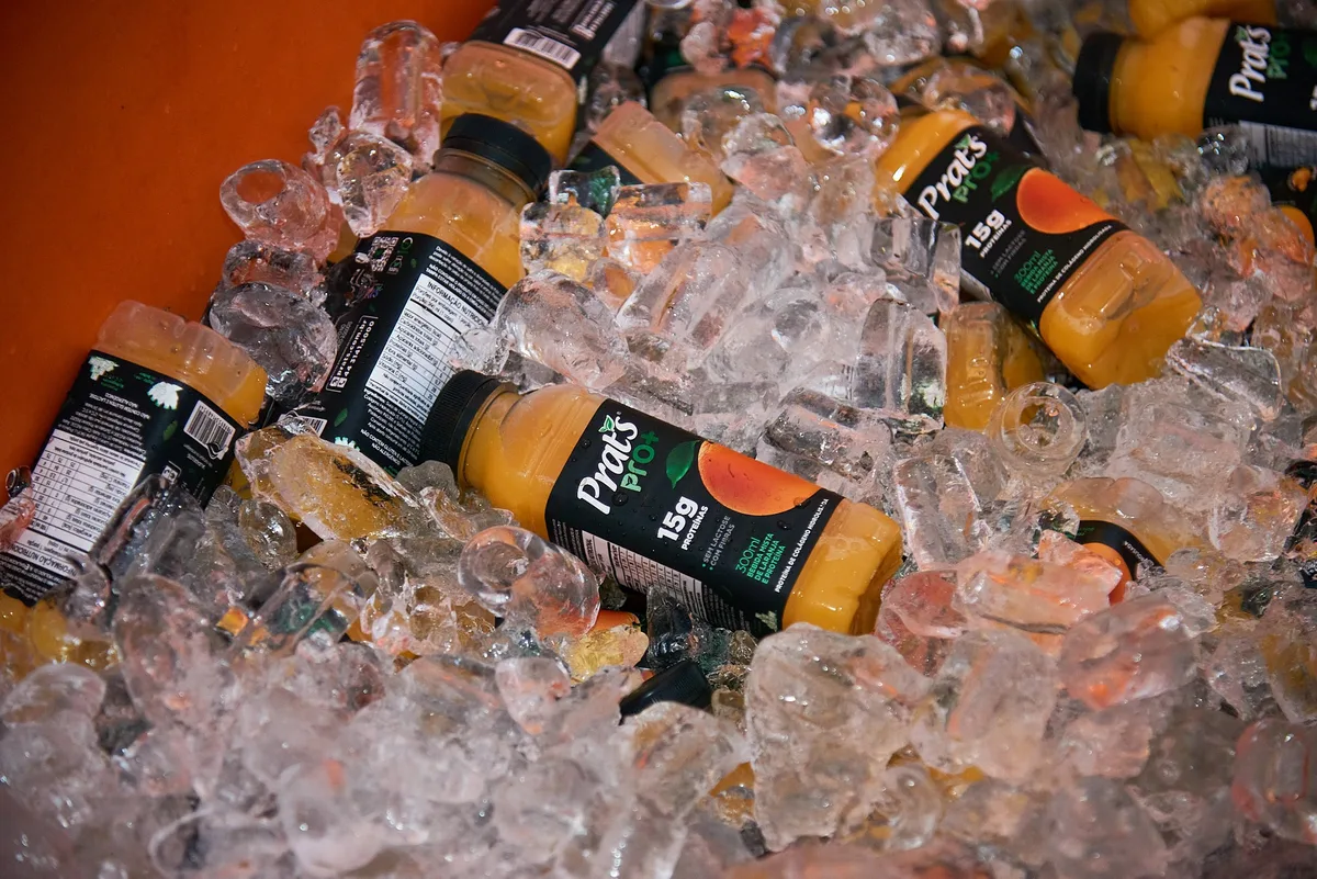 Suco de laranja com 15g de proteína? Novo produto aposta na mistura de fruta e colágeno