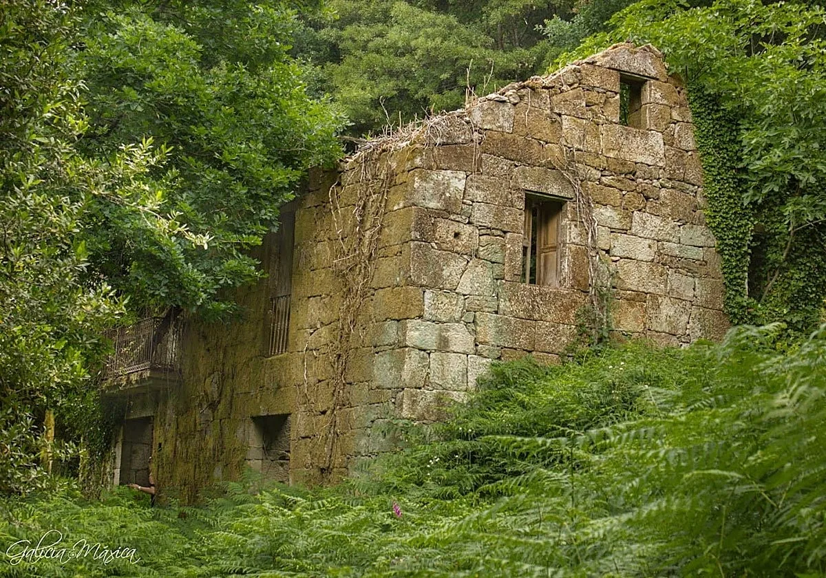 Se regala aldea en Galicia: doce casas a una hora de Santiago «por 0 euros»
