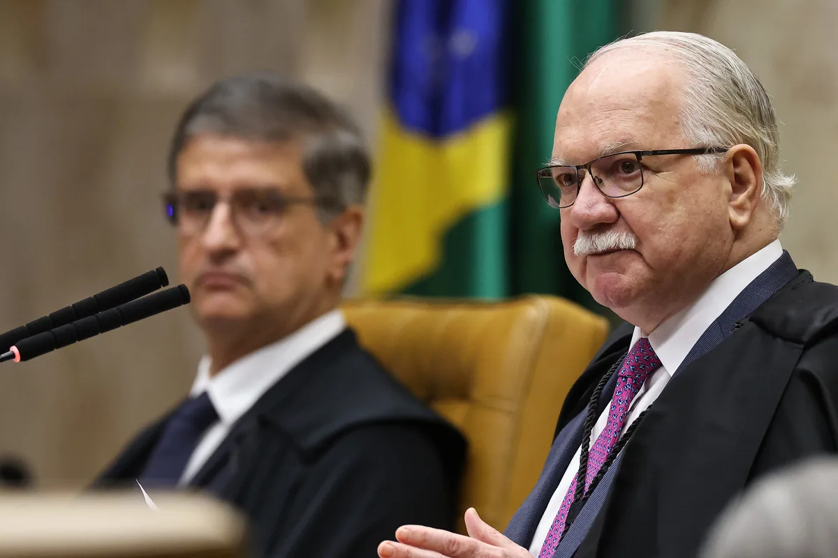 Pai de Vorcaro pede a Fachin que destrave processo e reveja prisão preventiva
