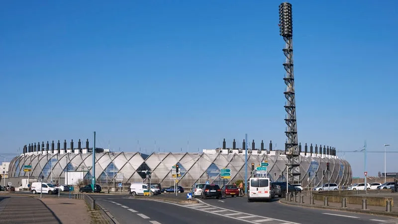 "Nous on se pose la question de freiner...": l'IA génère déjà un tiers de la croissance américaine, presque rien en France: pourquoi les milliards investis dans les data centers ne rapportent pas encore