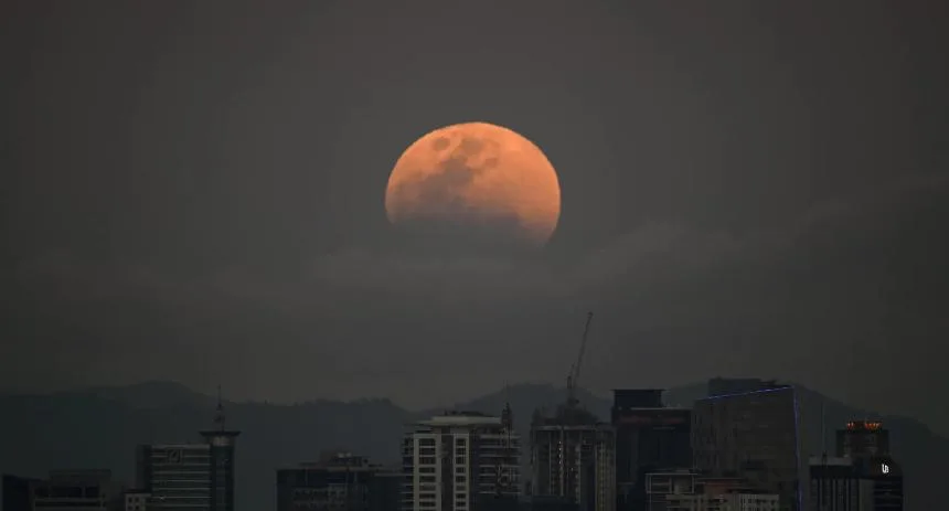 Eclipse parcial de Luna será visible desde Venezuela en estas fechas, estos son los tips si quieres fotografiarlo