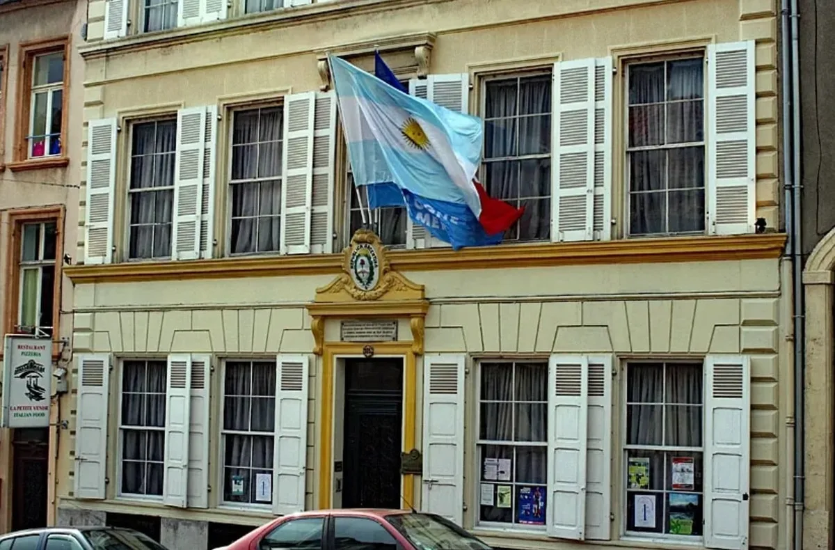 Rubén Torres, el granadero que vive y custodia la casa donde murió San Martín: “Hay gente que llora y se arrodilla”