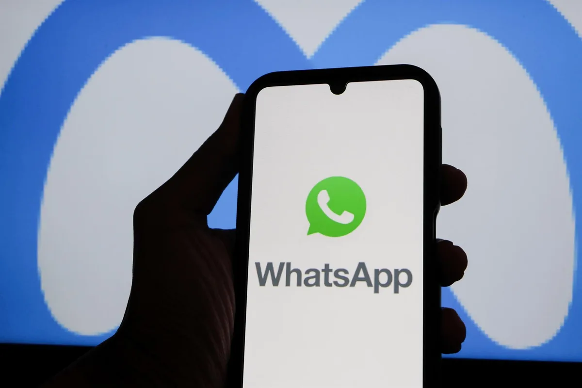 Cómo ocultar el estado de conexión en WhatsApp sin bloquear contactos