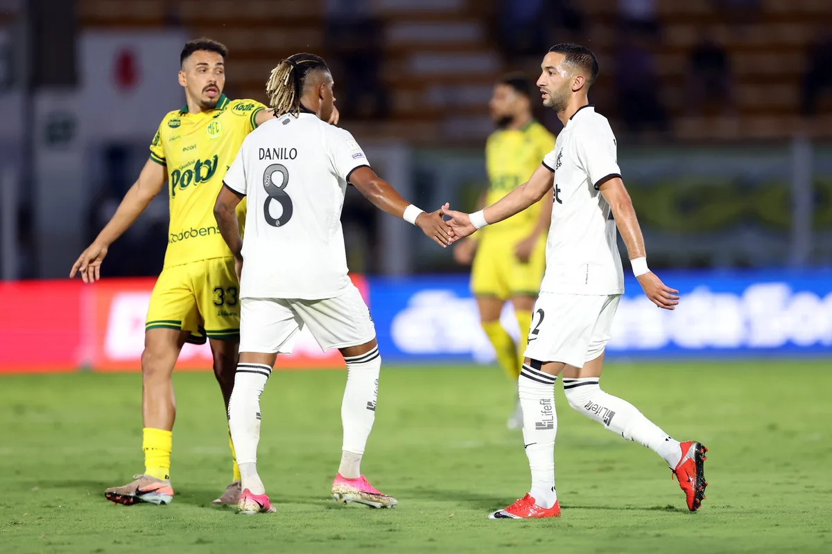 Ziyech avalia estreia pelo Botafogo e projeta evolução pessoal: "Quero ajudar mais o time"