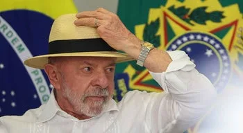 Lula da Silva lidera sondagens mas tem de reconquistar classe trabalhadora