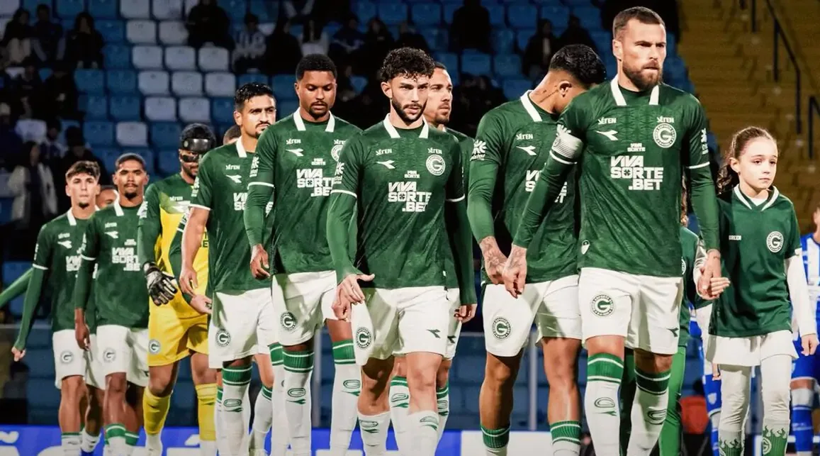 Goiás x São Bernardo: onde assistir e prováveis escalações do jogo pela Série B