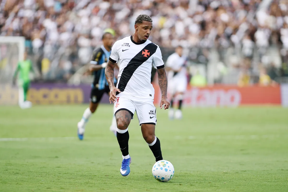 Diretor de futebol do Vasco comenta investigação policial contra David